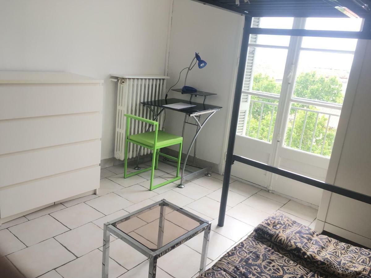 Chambres Loft Partage Centre ตูลง ภายนอก รูปภาพ